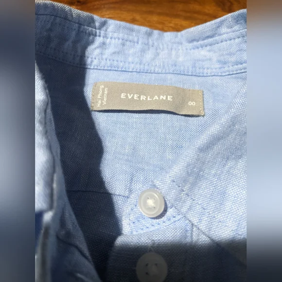 Everlane - Linen Relaxed Shirt Button-Up | Classic Blue | Size 00 - Picture 8 of 11